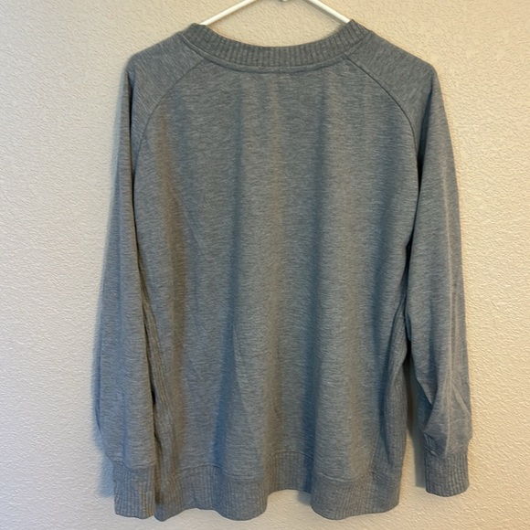New without tags women’s sweatshirt size large. - Picture 3 of 5